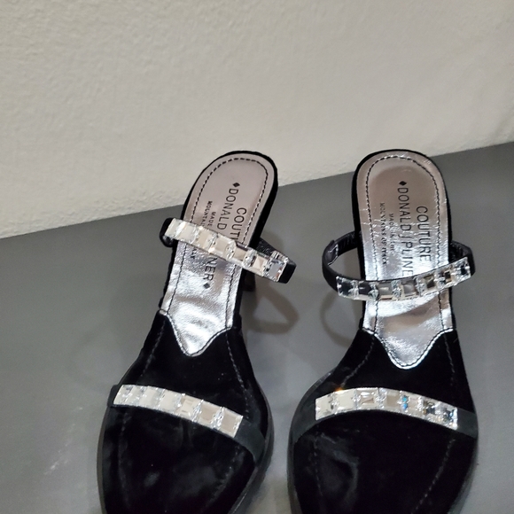 Donald J Pliner Callie Black suede Size 6.5 Mule style heels - Picture 8 of 16